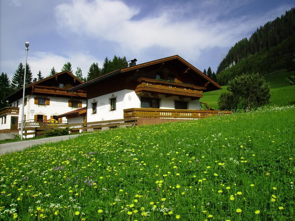 Hotel Haus Steinkarblick und Berghäusl Berwang Exterior foto