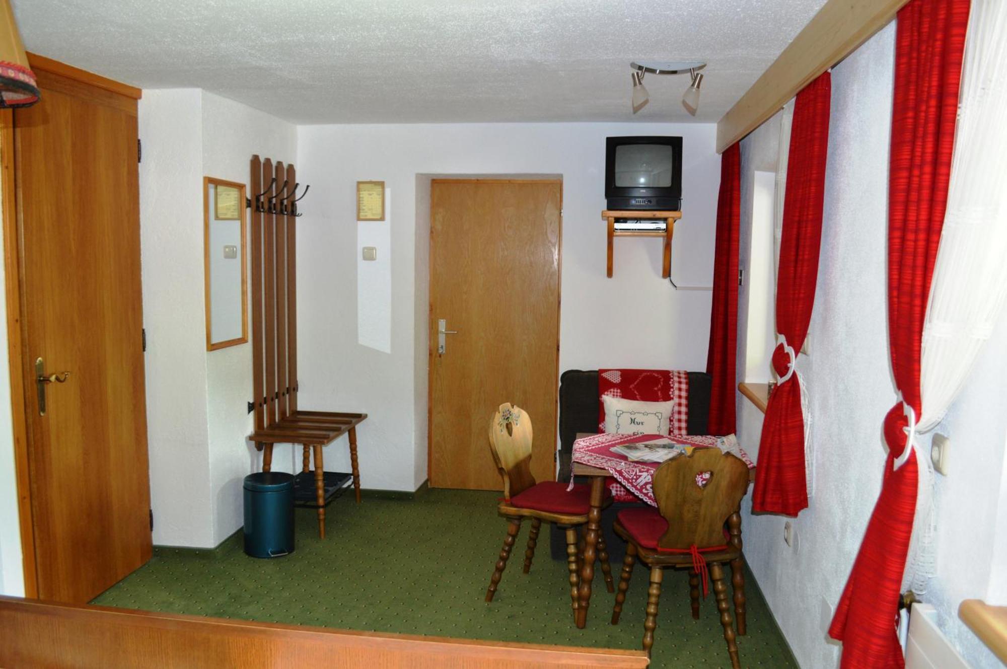 Hotel Haus Steinkarblick und Berghäusl Berwang Zimmer foto