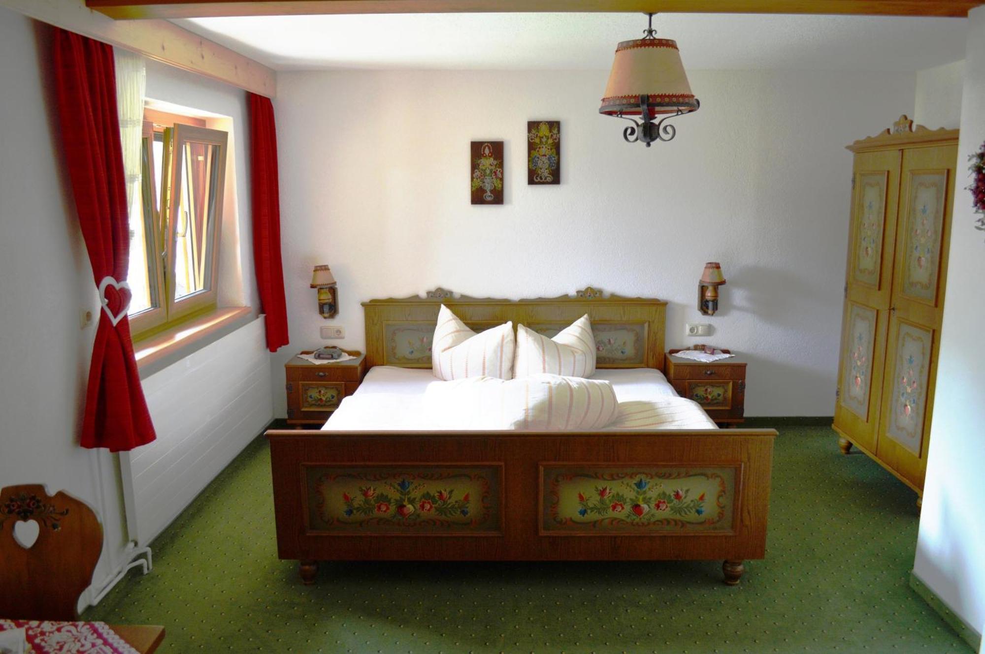 Hotel Haus Steinkarblick und Berghäusl Berwang Zimmer foto