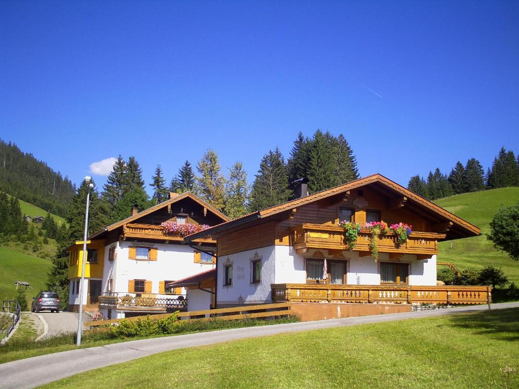 Hotel Haus Steinkarblick und Berghäusl Berwang Exterior foto